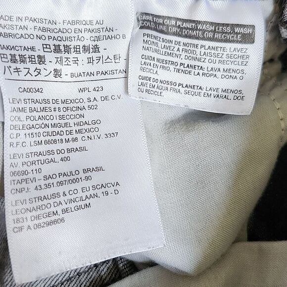 Levi's Wedgie Skinny, Button Fly, Black/Charcoal Wash, Frayed Hems, 25 - Picture 8 of 11